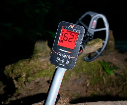 Sivas Minelab Vanquish 560 Pro Pack - Aydınlatmalı kullanım